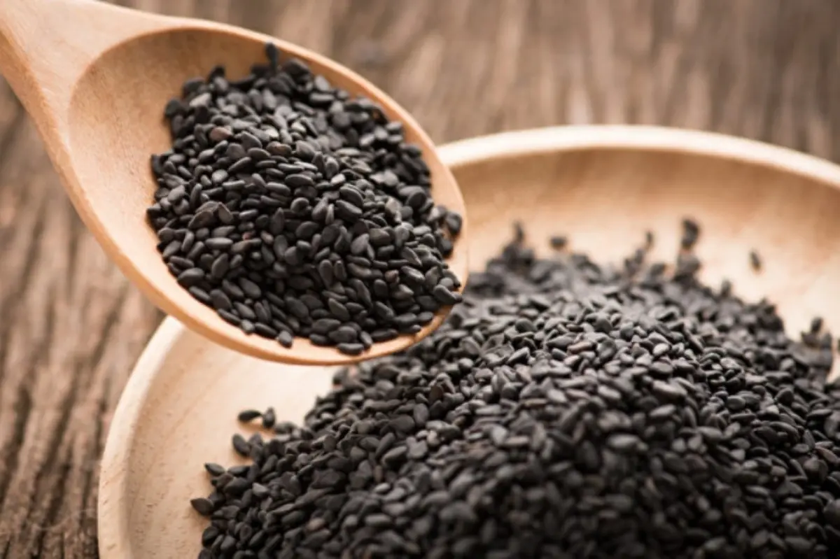5 special health benefits your body gets when eating black sesame every day