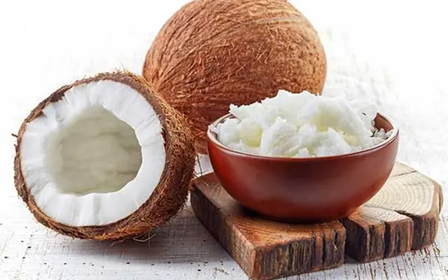 69-year-old man d.i.es after drinking coconut water: URGENT warning about a mistake when drinking coconut water that can easily cause people to “pa.ss a.way”