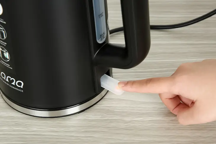 Hidden health risks of improper electric kettle use