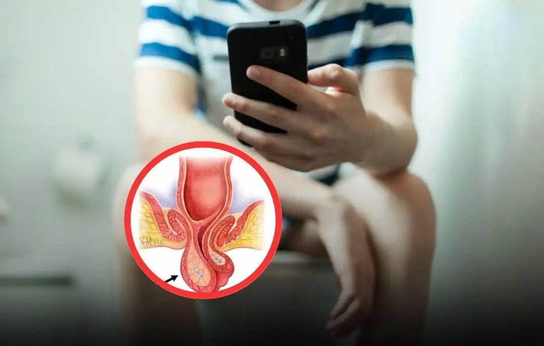 Using a phone while going to the bathroom is a har.mful habit