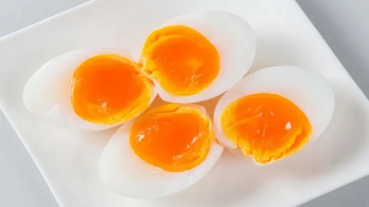 Doctors Warn: This Common Way of Eating Boiled Eggs Can Clog Your Arteries