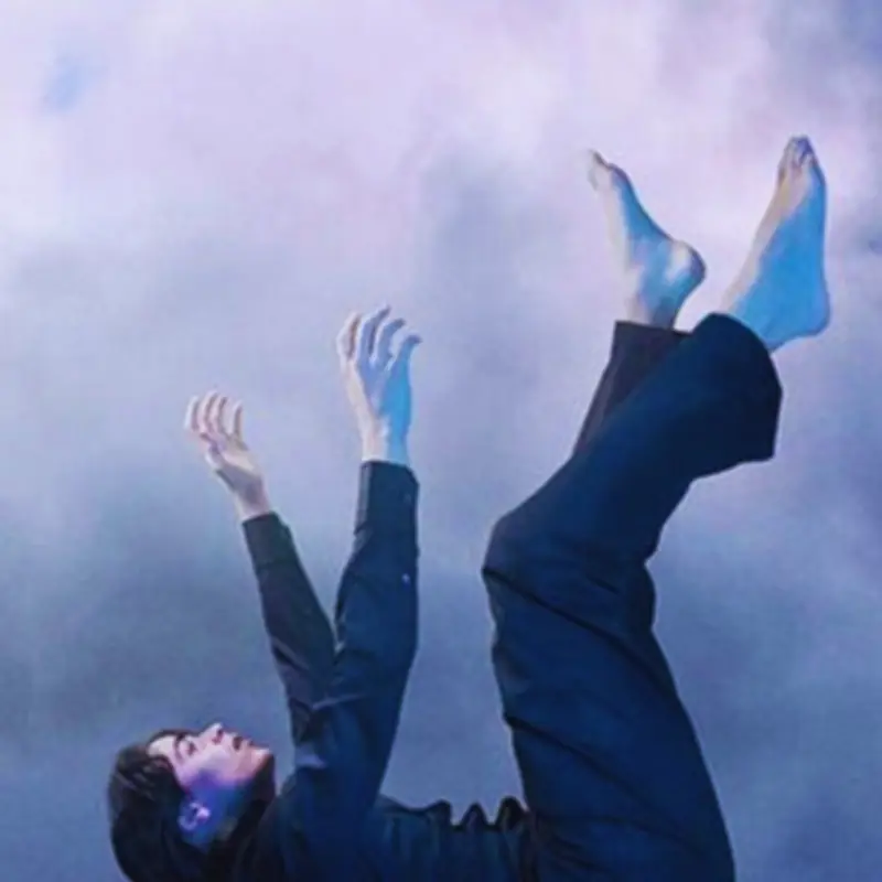 The Truth Behind That Falling Sensation When You’re Sleeping