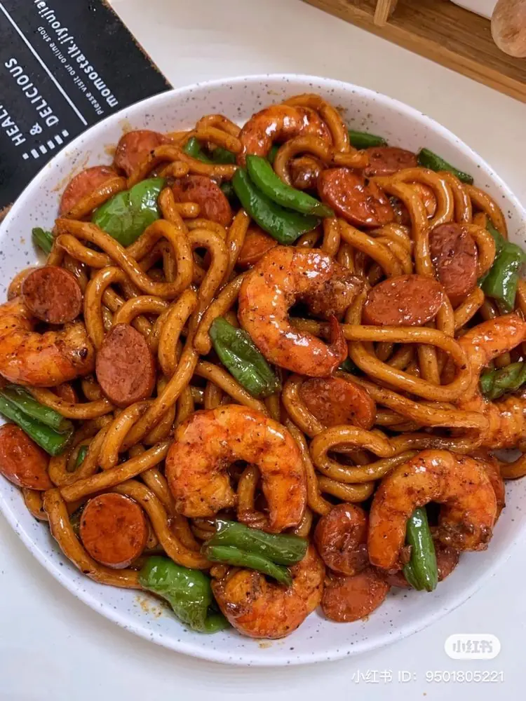 Shrimp Stir-Fried Noodles (Asian-Style)