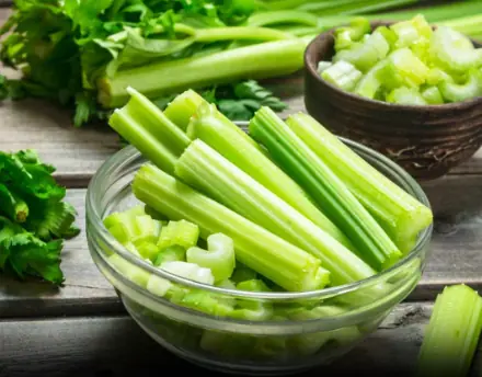 Proven Health Benefits of Celery & Nutrition Facts (Evidence Based)