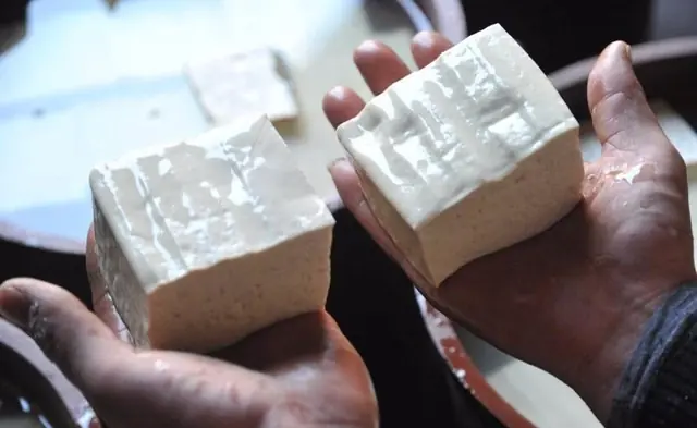 4 Signs Tofu Has “Something Wrong” — No Matter How Cheap, Don’t Buy It