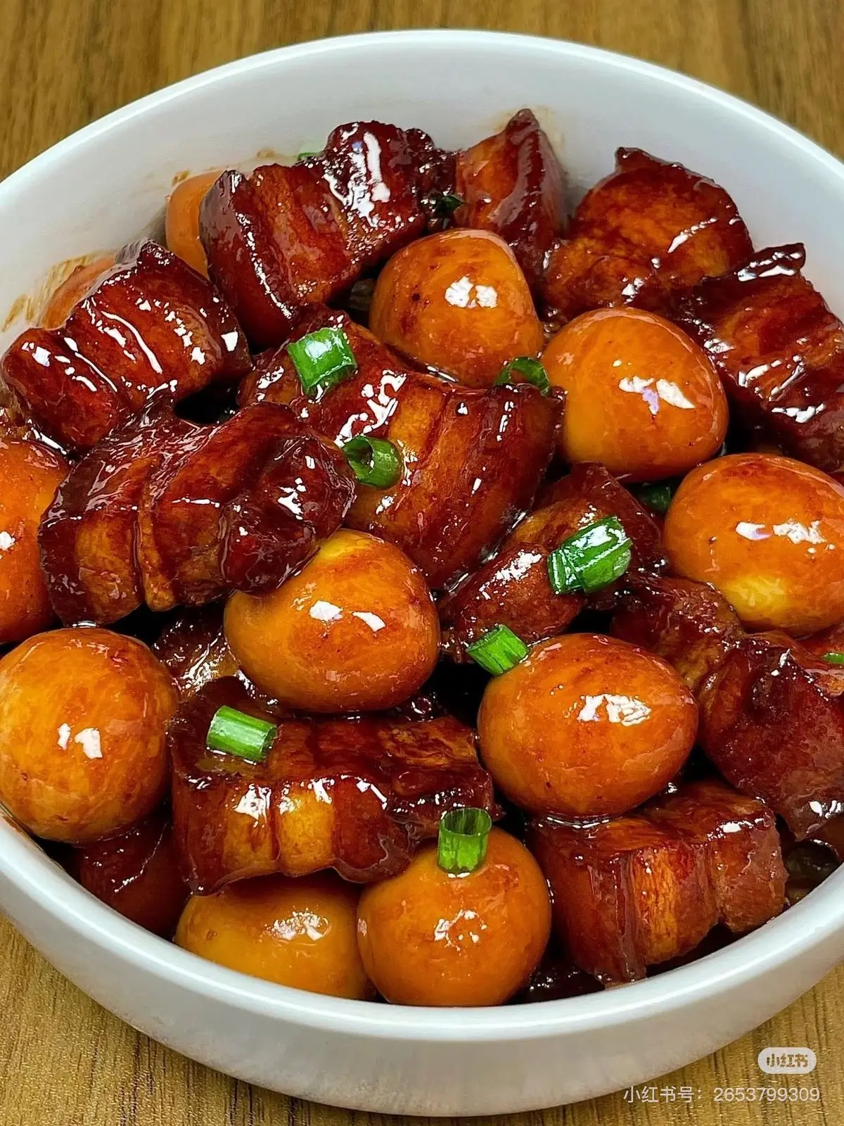 Braised Pork Belly with Quail Eggs (Caramelized Style)