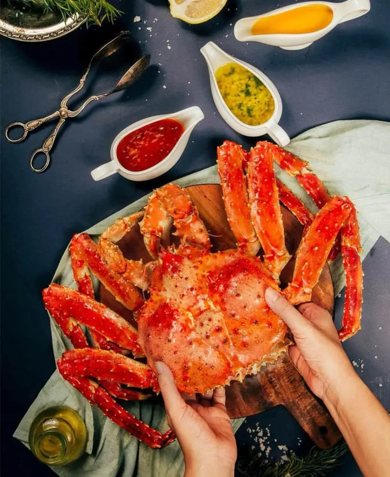 Baked King Crab with Garlic Butter & Cream Sauce