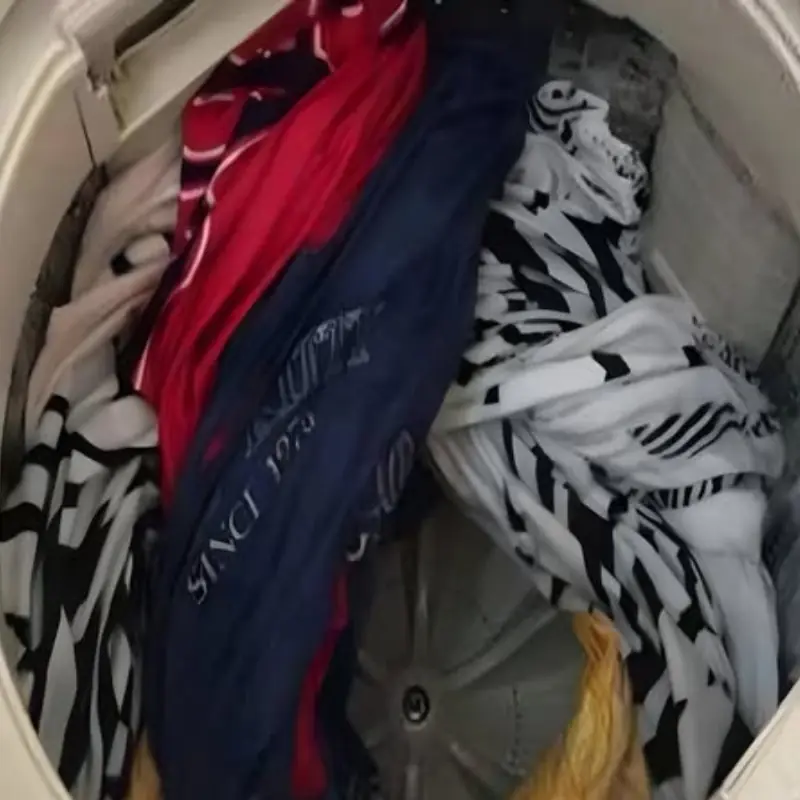 Stop washing clothes the old way! Don’t just add detergent—try this quick hack and your clothes will come out like new.