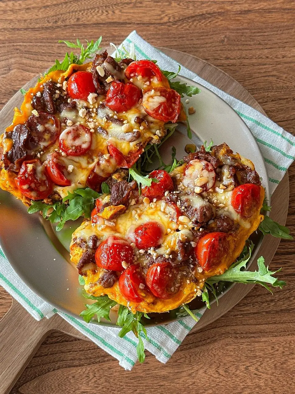SAVORY MINI BEEF & CHERRY TOMATO OMELETTE PIZZAS