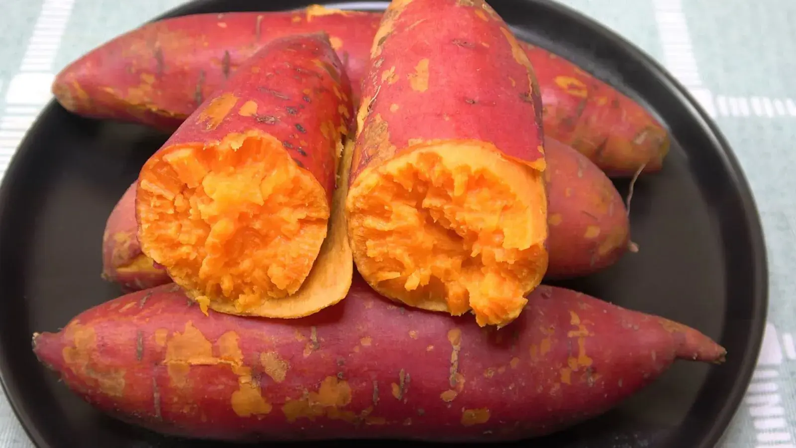 A healthy, low-sodium, balanced protein-potassium-phosphorus breakfast can support kidney function. Here are five kidney-friendly breakfasts