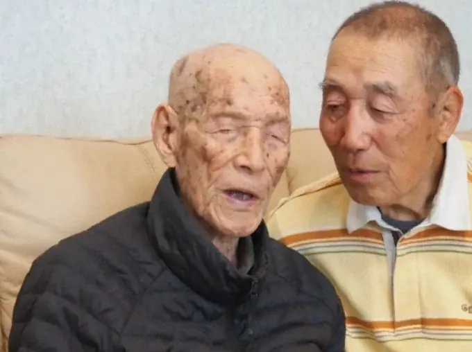 A 111-year-old man eats these two foods every day—and they’re incredibly cheap at local markets