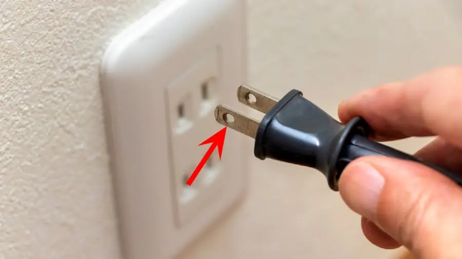The Special Purpose of the Two Small Holes on Flat Plug Prongs That Many People Don’t Know