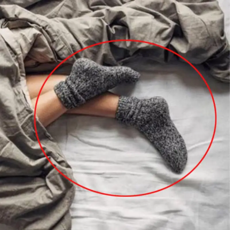 Summer or winter, Japanese people wear socks to sleep — here’s why!