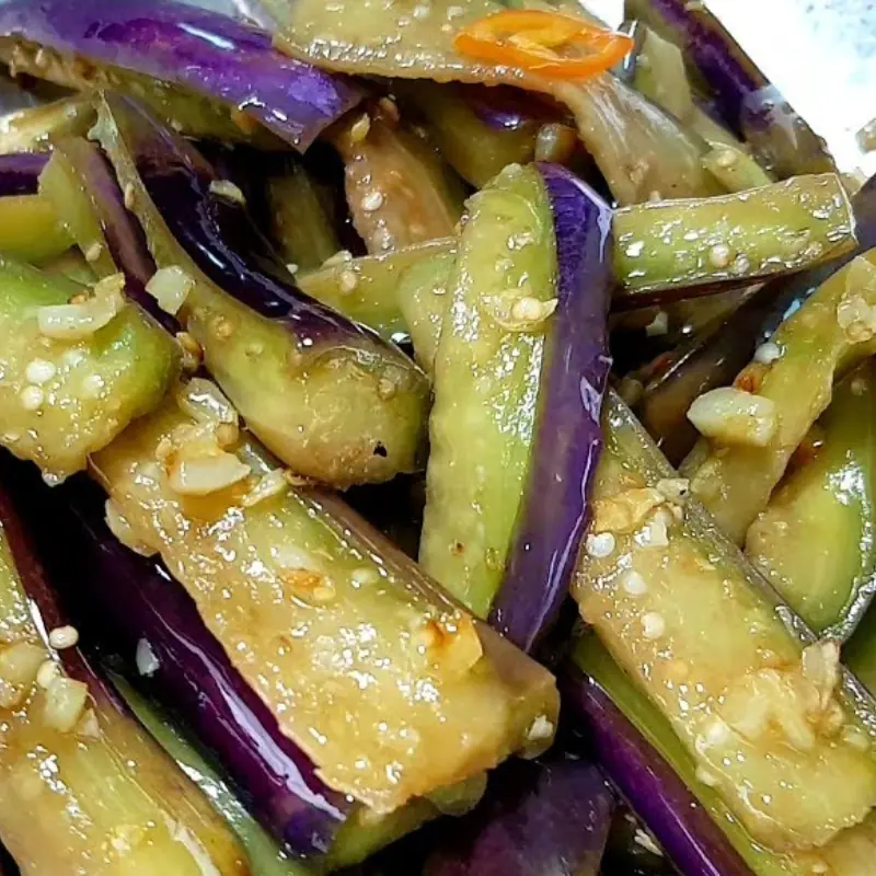 Eggplant Is a Nutrition Star—But Do Some People Really Need to Avoid It?