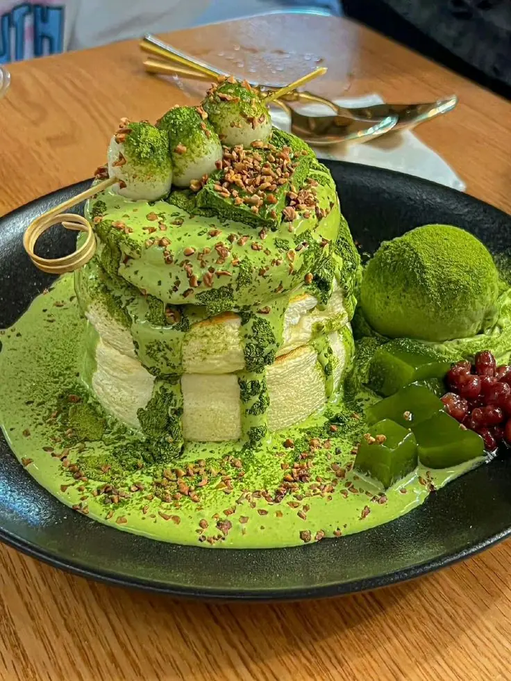 Matcha Soufflé Pancake with Matcha Sauce & Ice Cream