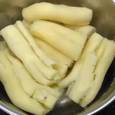 Over 200 People Are Killed By The “World’s Deadliest Food” Every Year, But Almost 500 Million People Still Eat It