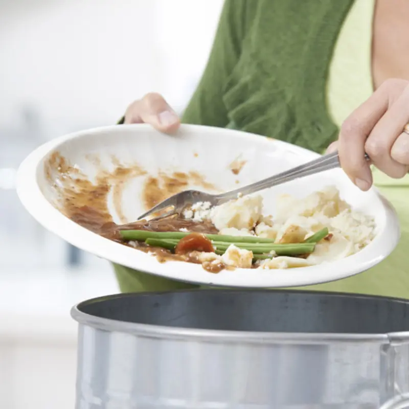 A 50-Year-Old Man Di.es After Eating Leftovers: 5 Foods You Should Never Store Overnight