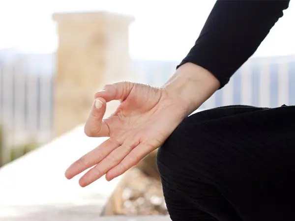 Press Your Ring Finger to Your Thumb for a Moment — You’ll Be Amazed Why