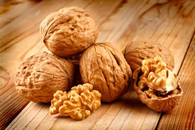 Doctors reveal that eating nuts like walnuts can cause powerful changes in your body