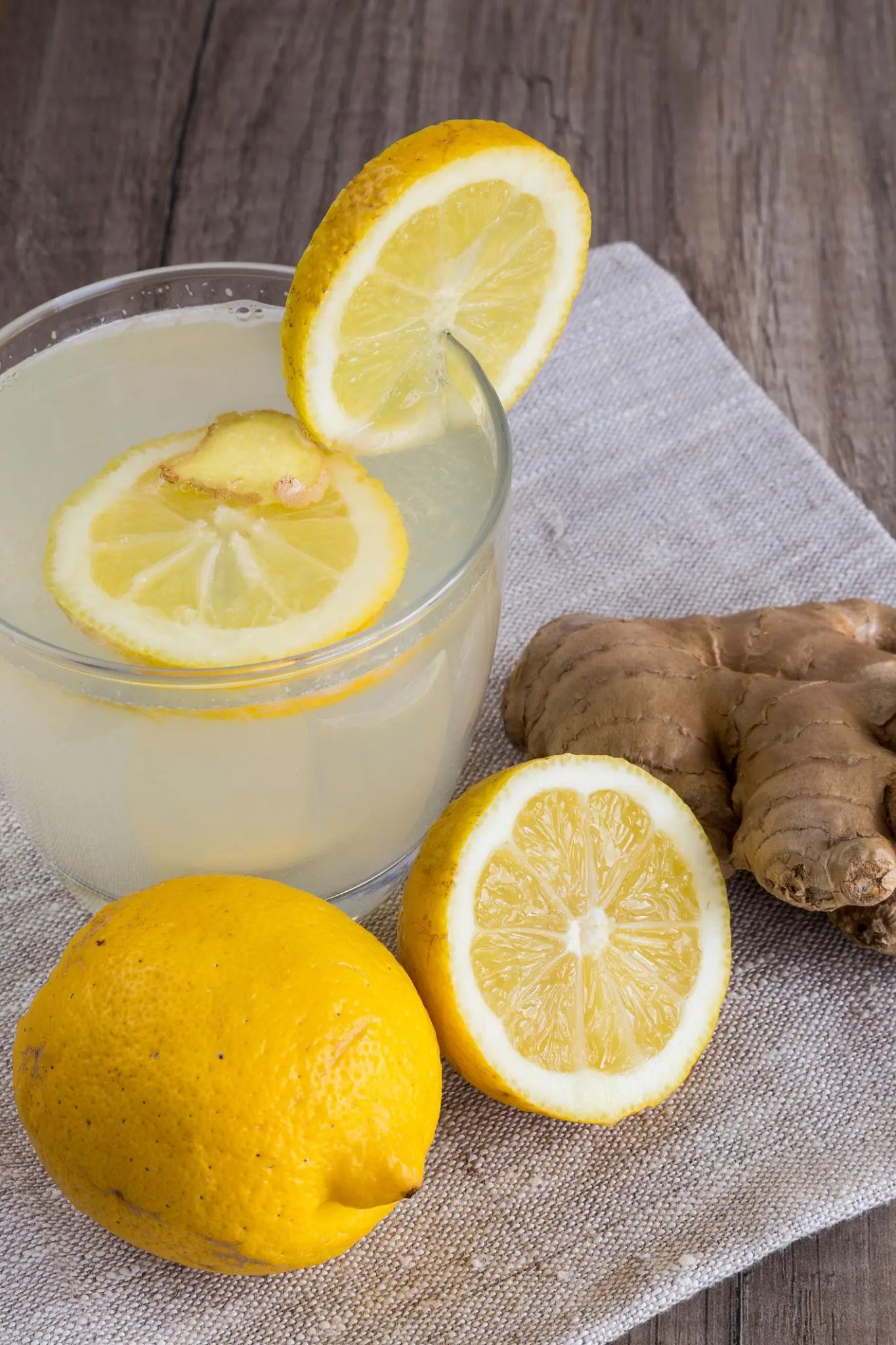 How moringa, ginger and lemon can help you feel younger naturally