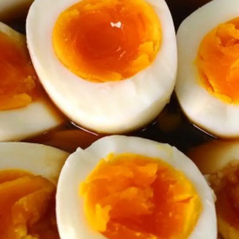 Doctors Warn: A Common Way of Eating Boiled Eggs May Harm Your Arteries