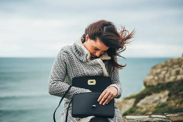 “I Returned a Lost Wallet — The Owner Invited Me to Dinner, and That Night Changed My Career.”