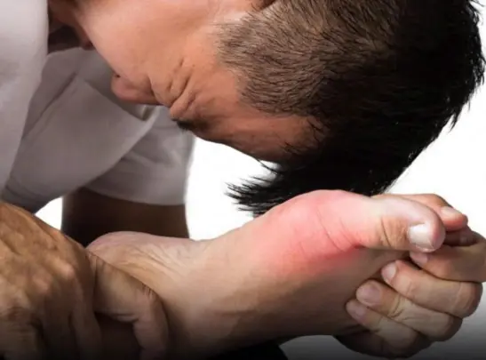 Your feet can reveal important signs about your circulation and metabolic health