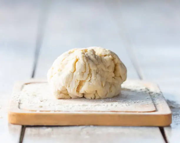 “Every Friday, Someone Left Fresh Bread on My Porch — The Day It Stopped, I Went Looking for Answers.”