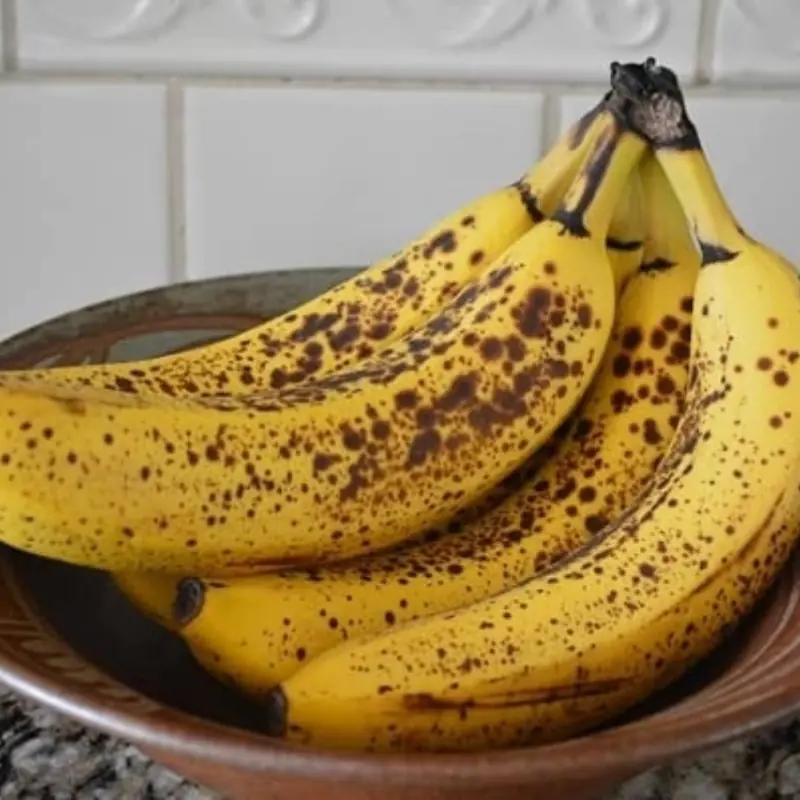 Experts Warn That Eating Bananas Before Bedtime May Have Unexpected Effects