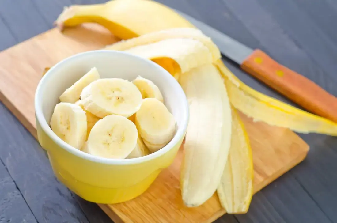 Health Experts Explain Why Eating Bananas in the Morning May Affect Your Body