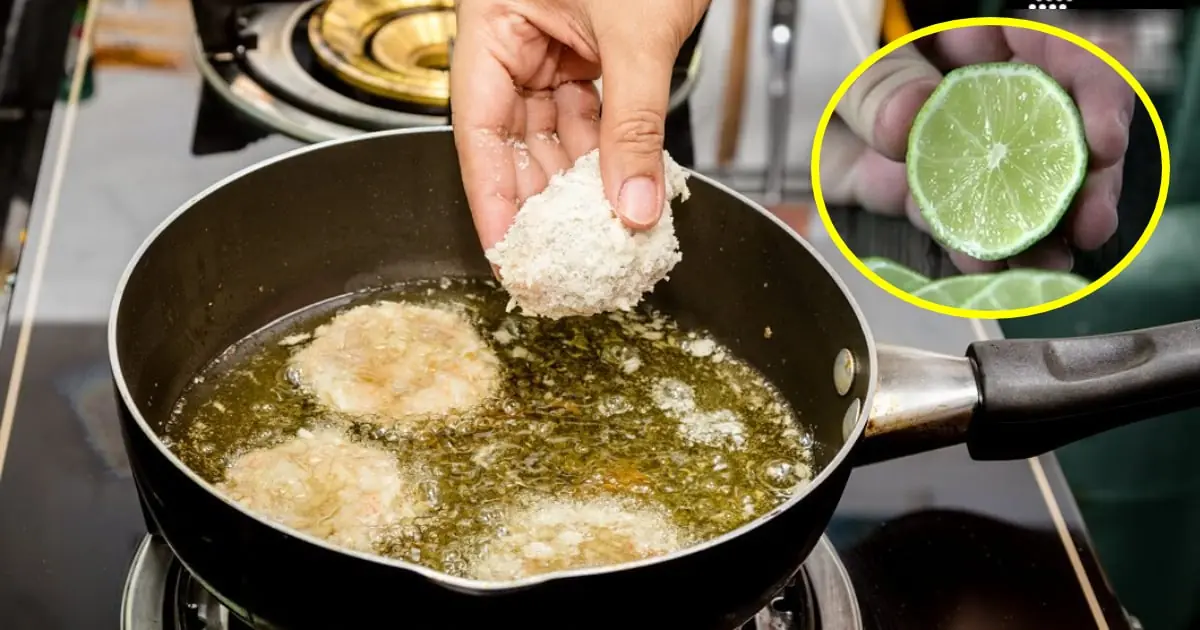 What is the effect of squeezing lemon juice into the frying oil before frying?