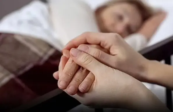 If Your Parent Shows These 4 Signs, It May Be Time to Prepare