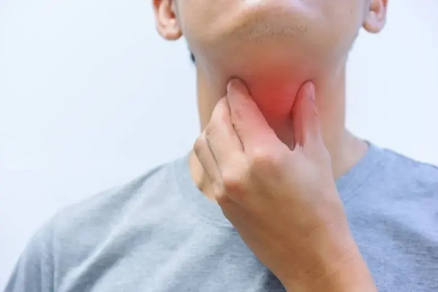 If this symptom appears, go to the hospital right away - it could be a warning of nasopharyngeal can.cer