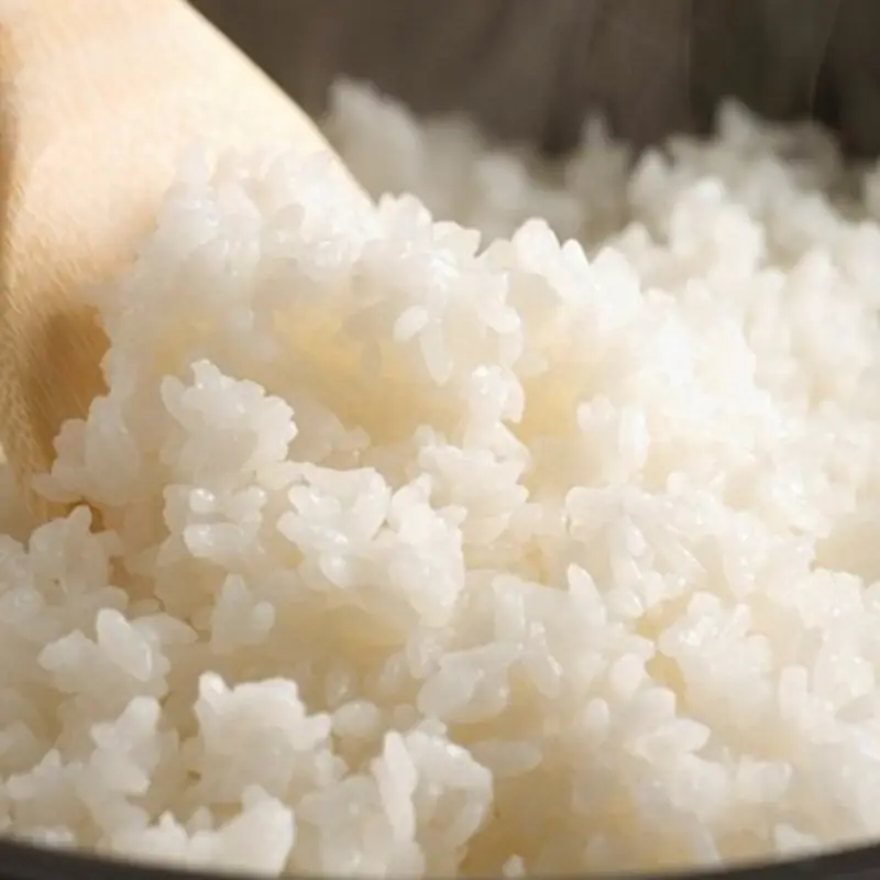 Adding only water when cooking rice is a big mistake...