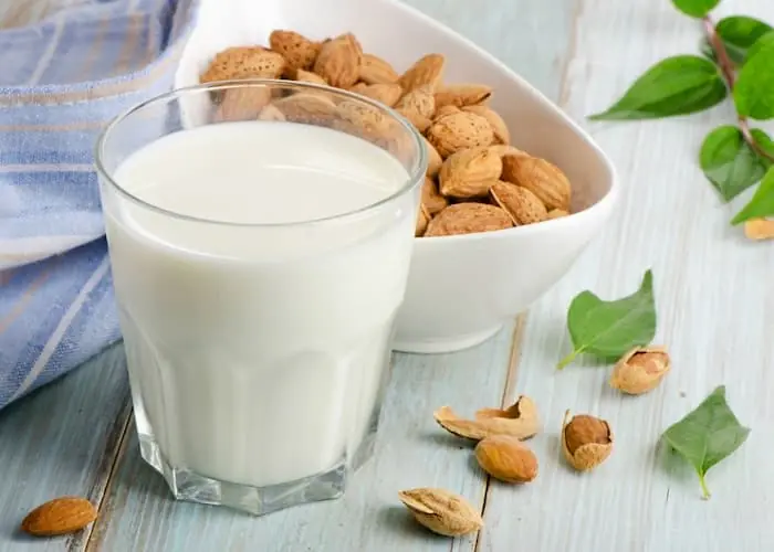 6 people who should be careful when drinking nut milk
