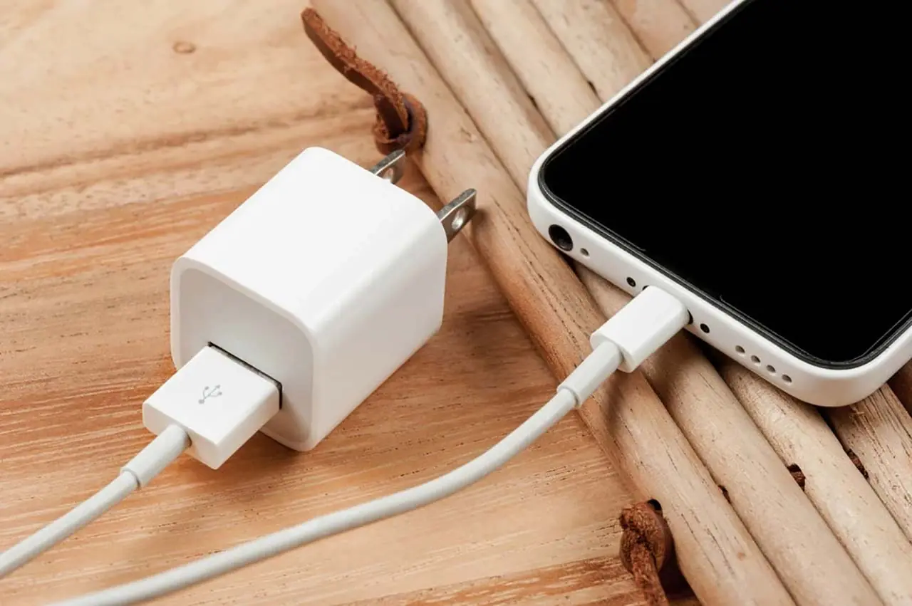 When should you charge your phone? The battery level that helps it last longer