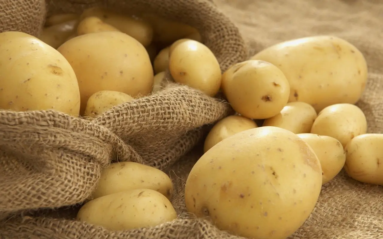 Potatoes can be healthy, yet certain people may need to avoid them