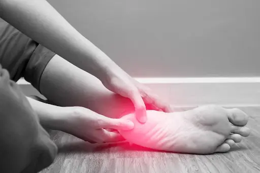 Heel pain when you wake up? Your body may be warning you about this condition