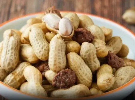 Doctors Reveal That Eating Peanuts Causes...