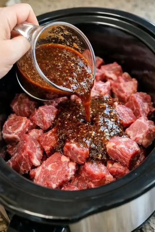 Slow Cooker Ancho Chile Beef: A Rich, Flavorful Dish That’s Surprisingly Easy to Make