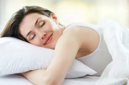 Is going to bed before 10 PM better for your health? Here’s what research shows