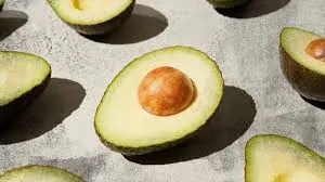 10 Powerful Health Benefits of Avocados You Shouldn’t Miss