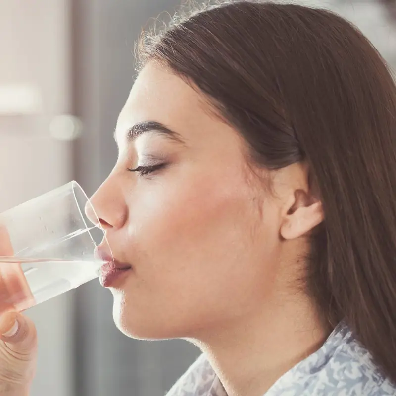 Signs You’re Not Drinking Enough Water: 8 Symptoms to Watch For