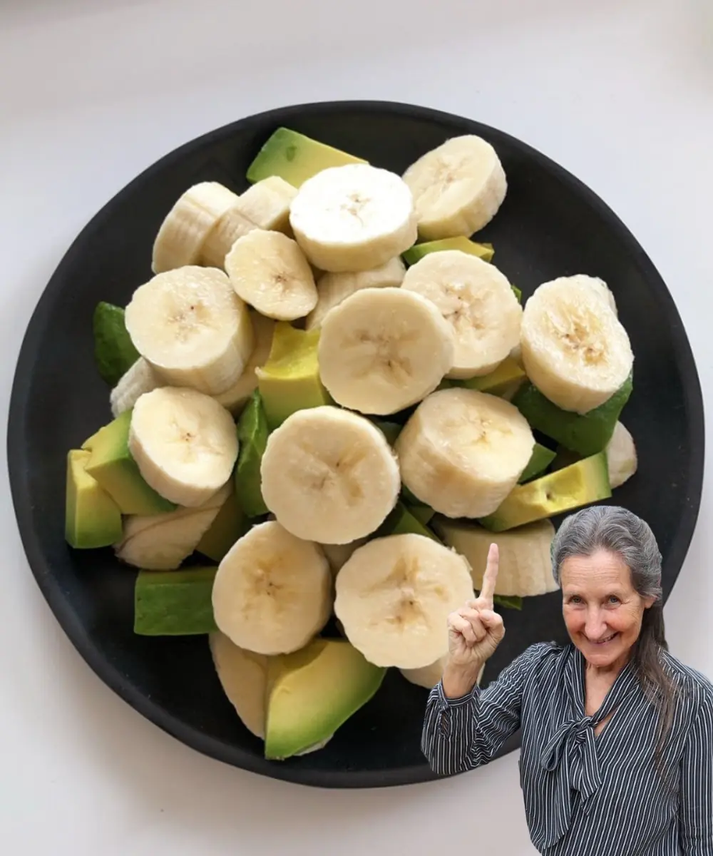 15 Powerful Benefits of Eating Banana and Avocado for Breakfast