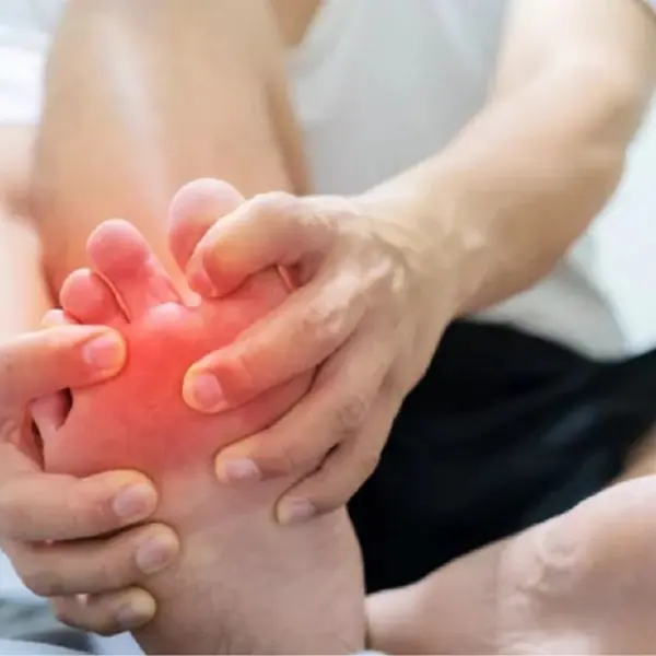 Your Feet as a “Blood Sugar Meter”: 5 Warning Signs You Should Not Ignore