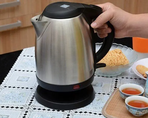 Using an Electric Kettle: 6 Common Mistakes That May Affect Your Health