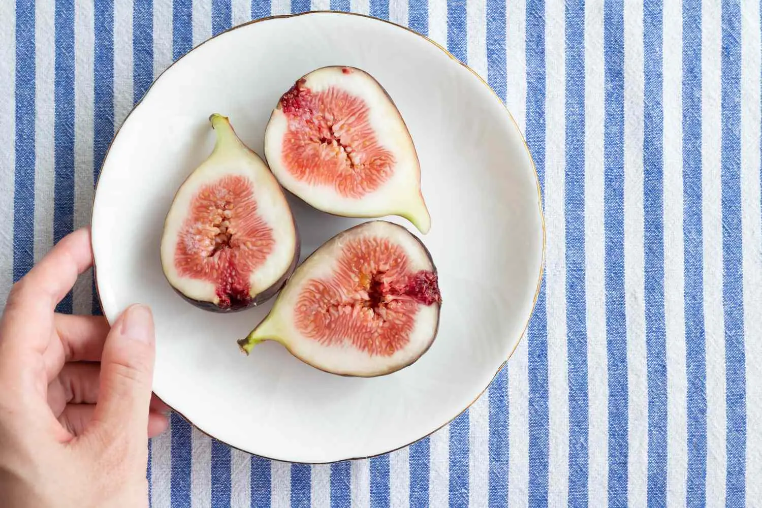 What Your Body Experiences When You Include Figs in Your Daily Diet — Doctor Explains