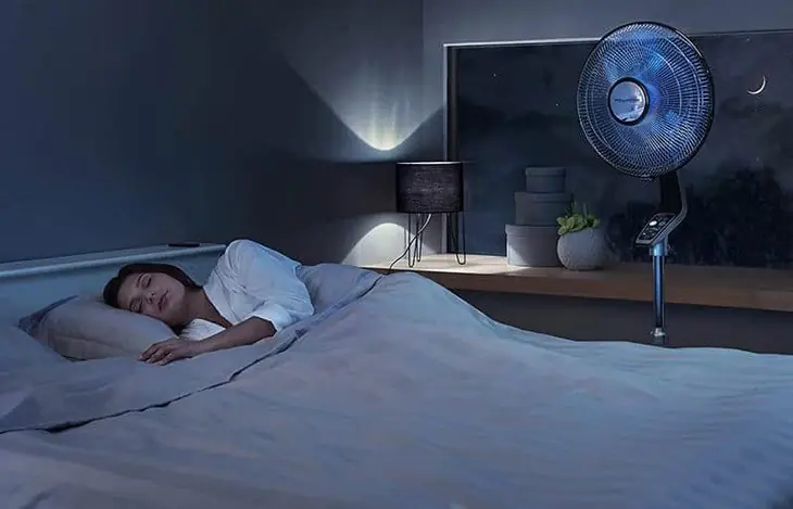 Sleeping with a fan on - how does it actually affect your body?