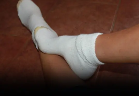 Exploring the Benefits of Keeping Your Feet Warm at Night