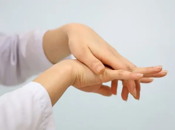 Possible Reasons Behind Hand Numbness and Tingling Sensations